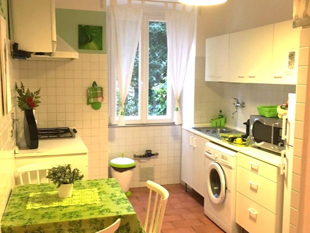 Appartamento a Trieste in Via delle Docce, 8 - Foto 2