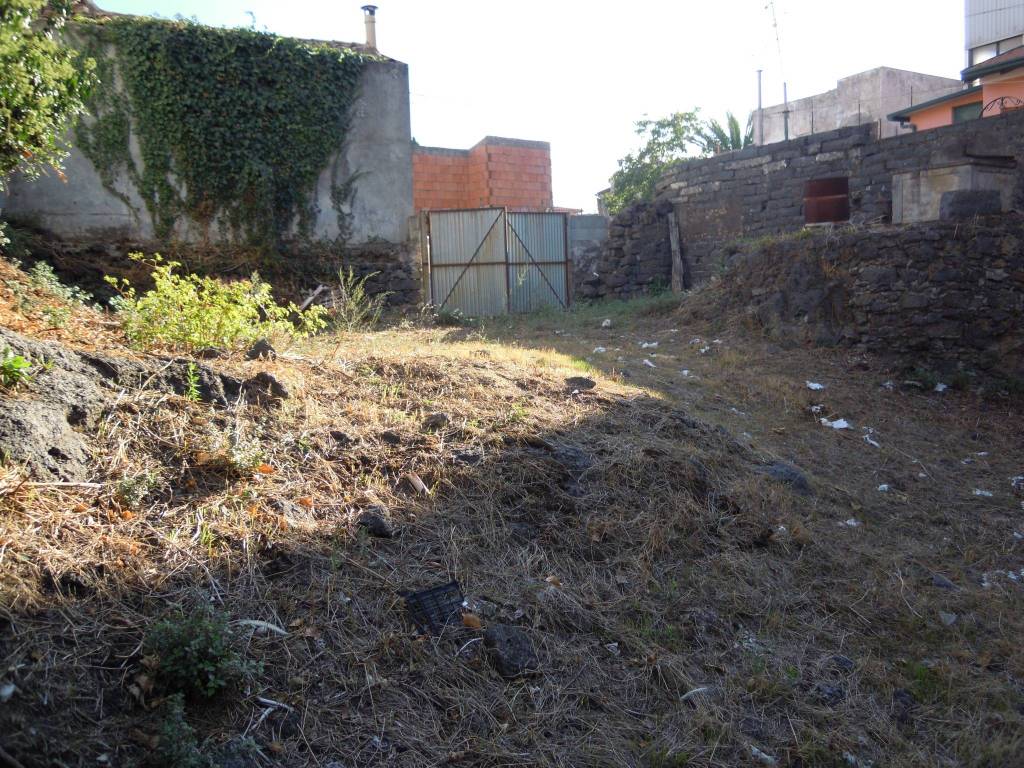Terreno a Belpasso in Via Ugo Foscolo - Foto 3