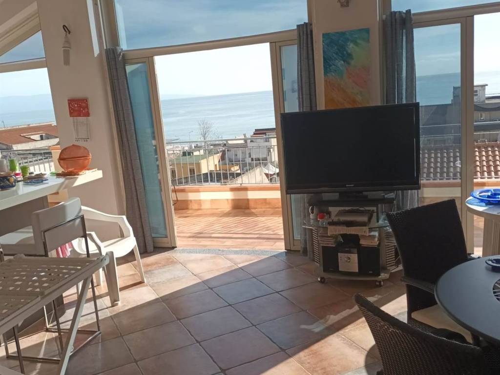 Appartamento a Santa teresa di riva in via Regina Margherita , 627 - Foto 5