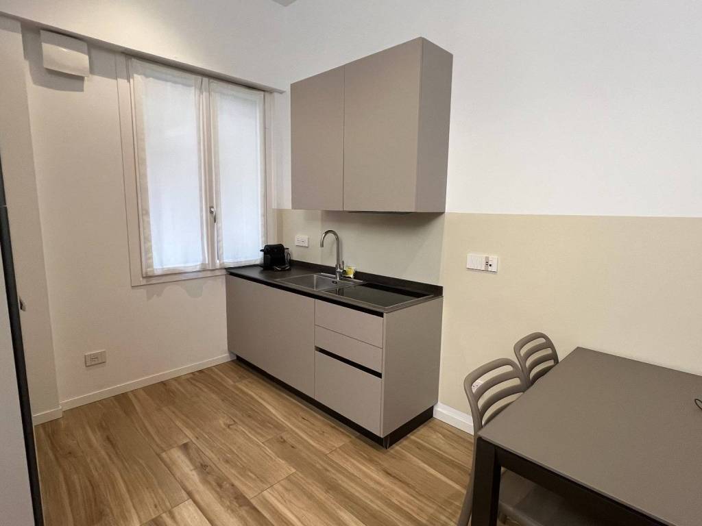 Appartamento a Verona in Via Pietro Frattini, 3 - Foto 2