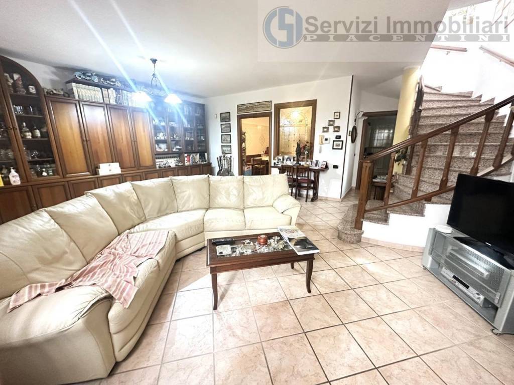 Villa a Calendasco in Via Guido Rossa, 1 - Foto 2