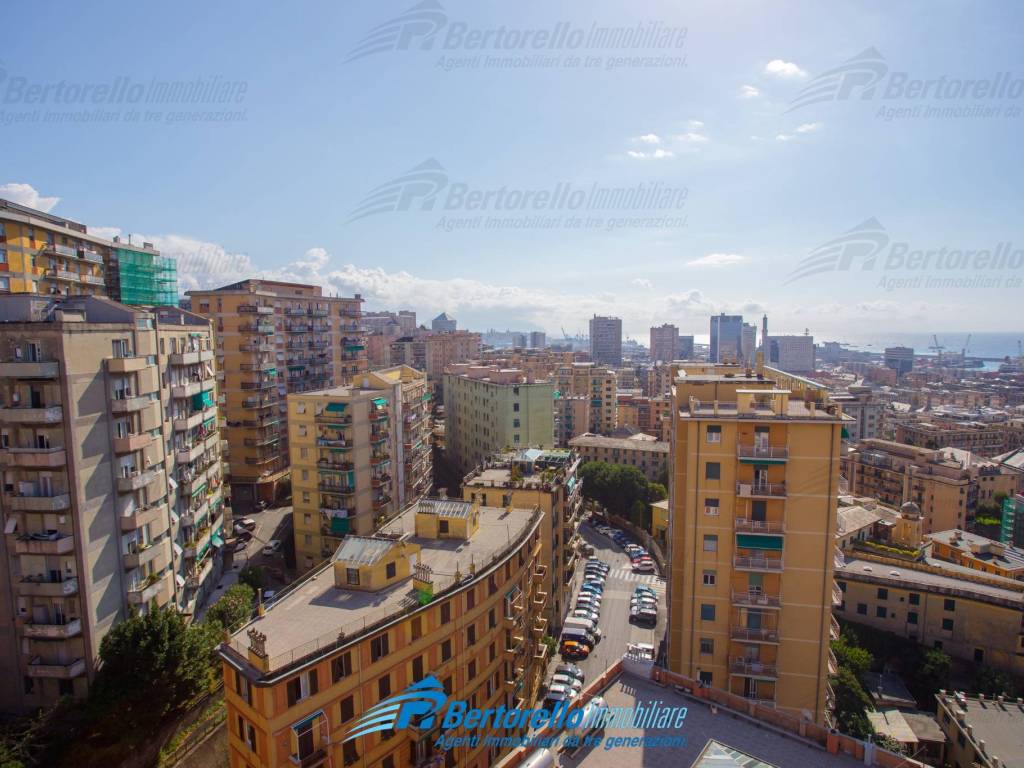 Appartamento a Genova in Via Gian Battista Monti, 21 - Foto 2