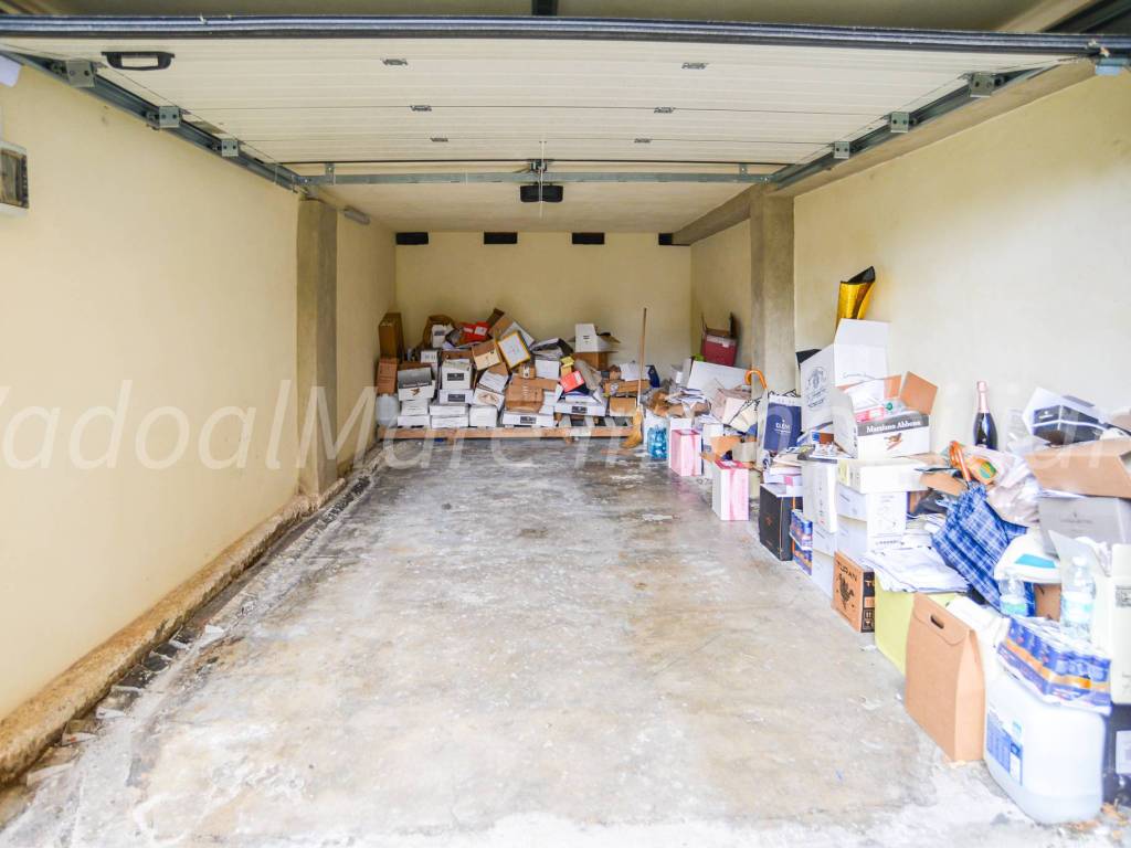 Box / garage a Vado ligure in Via XXV Aprile - Foto 2