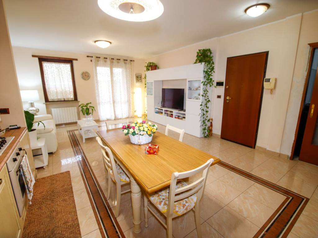 Appartamento a Collegno in Via Romeo Meinardi, 4 - Foto 3