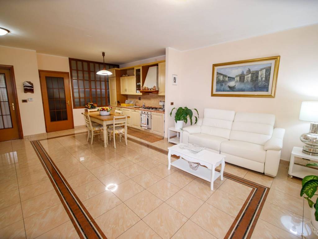 Appartamento a Collegno in Via Romeo Meinardi, 4 - Foto 5