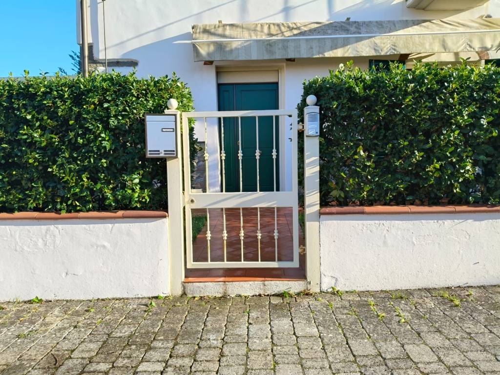 Appartamento a Quarrata in Via Statale, 697 - Foto 2