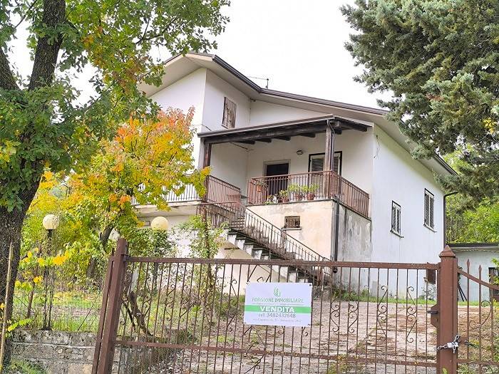 Villa a Gesualdo in Contrada Boschetto - Foto 2