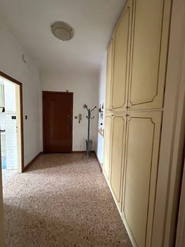 Appartamento a Valenza in Viale Luciano Oliva, 7 - Foto 4