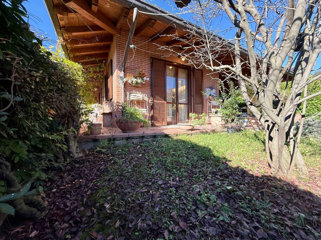 Villa a Imbersago in Via Parrocchiale - Foto 3