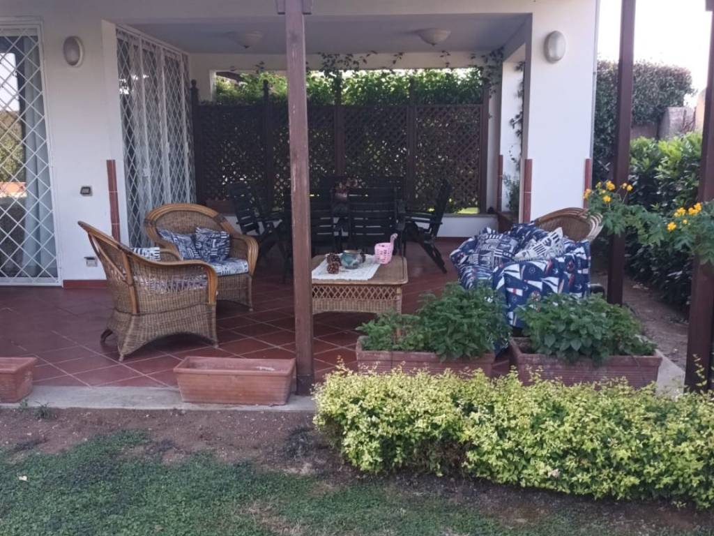 Villa a Montalto di castro in Via Adige - Foto 3
