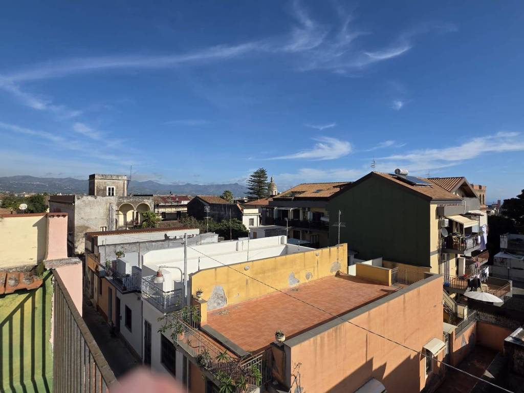 Casa indipendente a Riposto in Via Generale Antonino Cascino - Foto 2