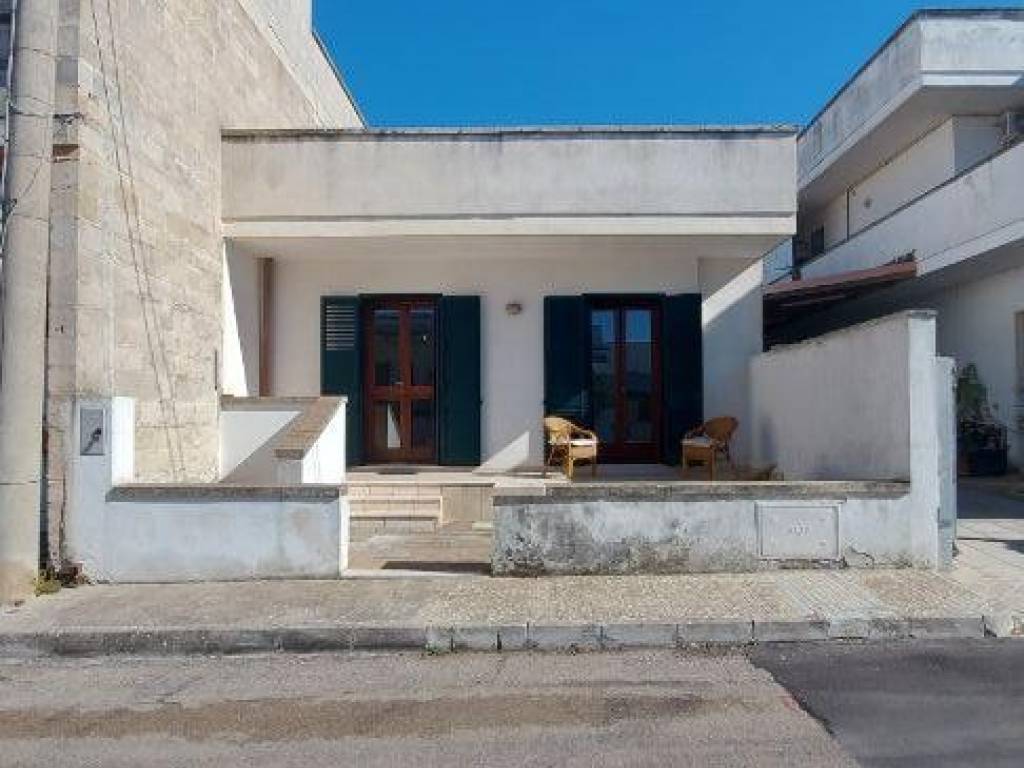 Casa indipendente a Melendugno in Via Giacomo Zanella, 3 - Foto 4