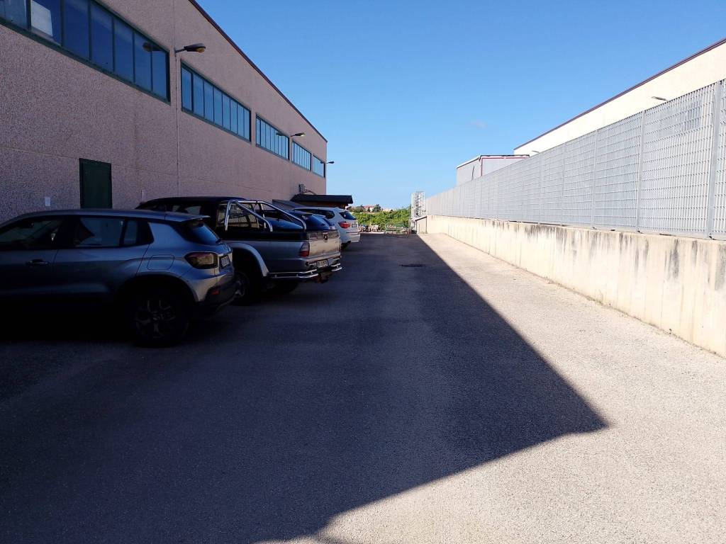 Immobile a Pomezia in Via Pier Francesco Calvi, 13 - Foto 4