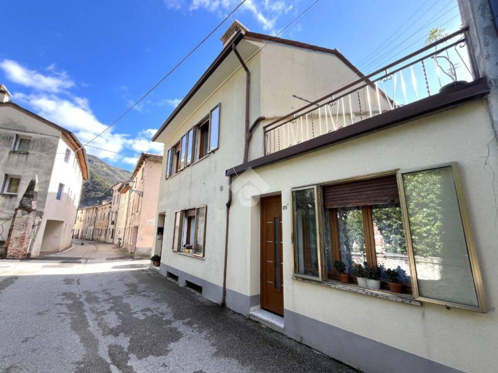 Casa indipendente a Bassano del grappa in Via villa, 25 - Foto 2