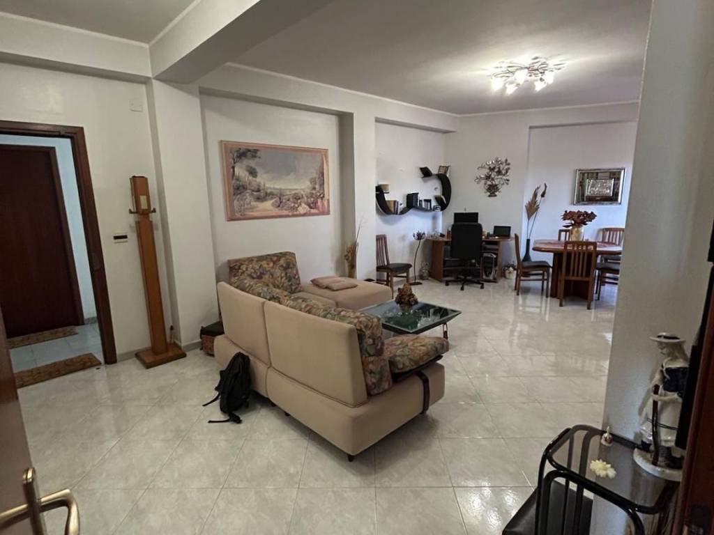 Appartamento a Aci sant'antonio in Via Roma, 105 - Foto 2