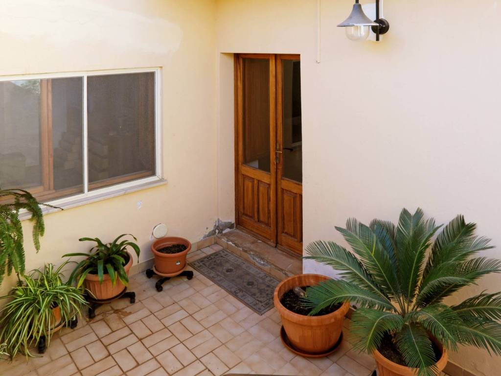 Appartamento a Sant'antioco in Via Ennio Porrino, 13 - Foto 2