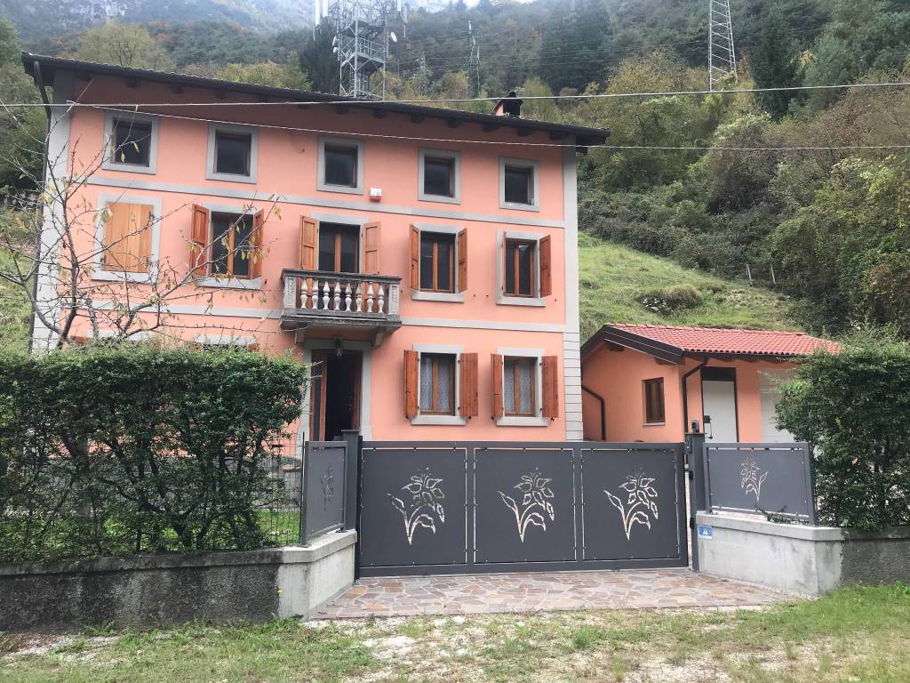 Villa a Dogna in Località Vidali, 2 - Foto 2