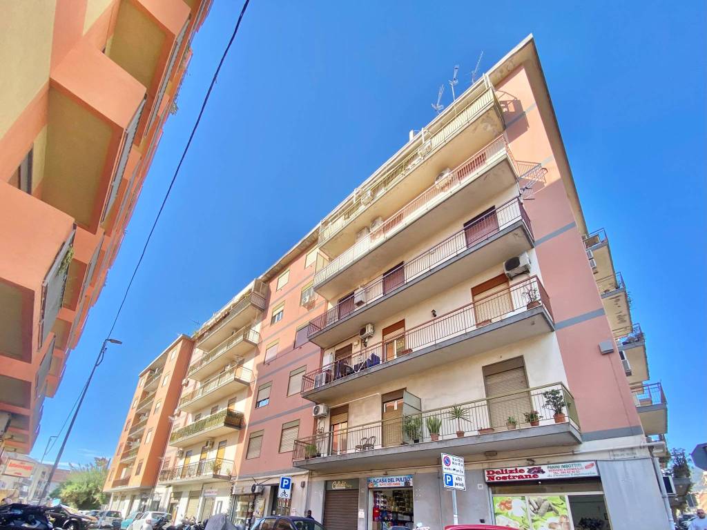 Appartamento a Messina in Via Consolare Valeria - Foto 2