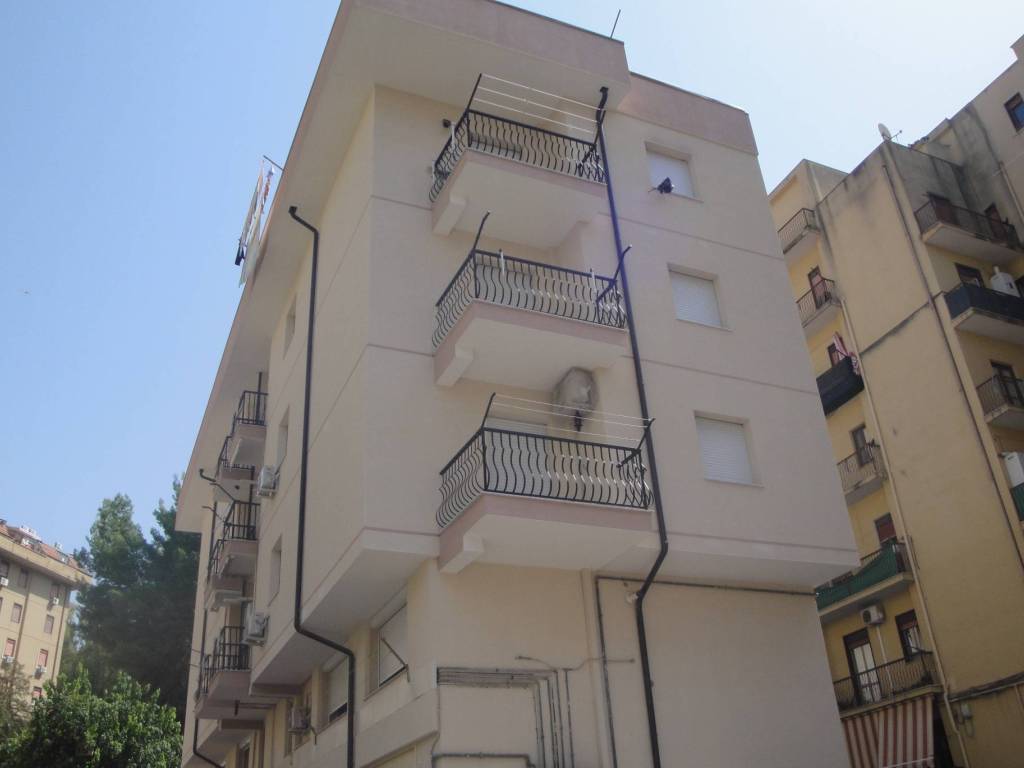 Appartamento a Caltanissetta in Via Cariddi, 19 - Foto 3