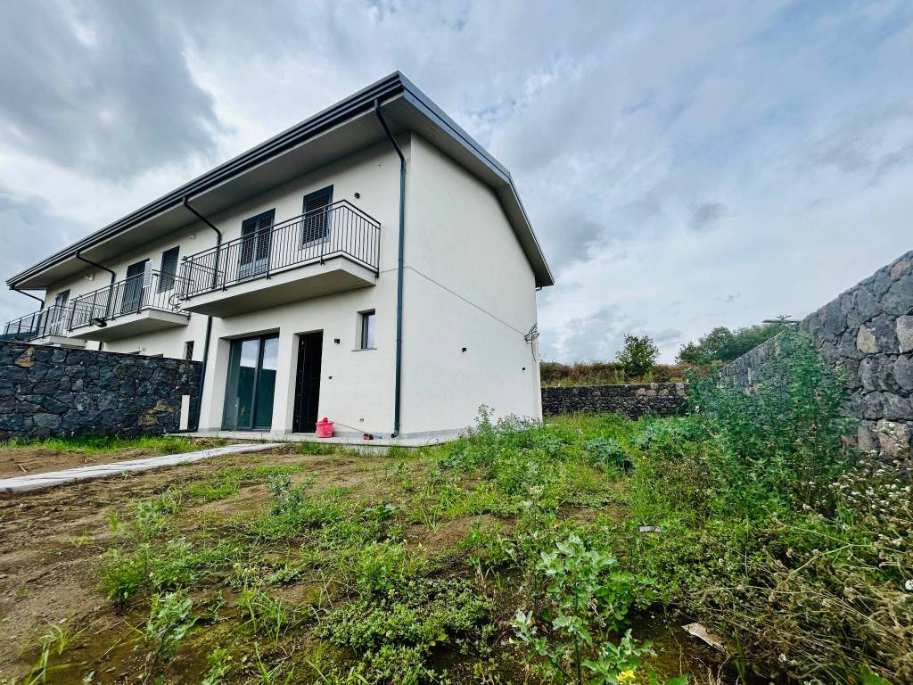 Villetta a schiera a Aci sant'antonio - Foto 2