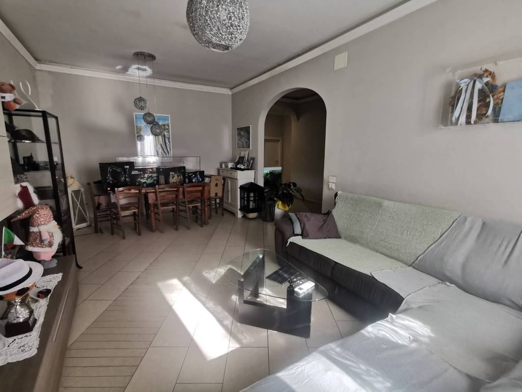 Villa a Prato in Via Pistoiese - Foto 2