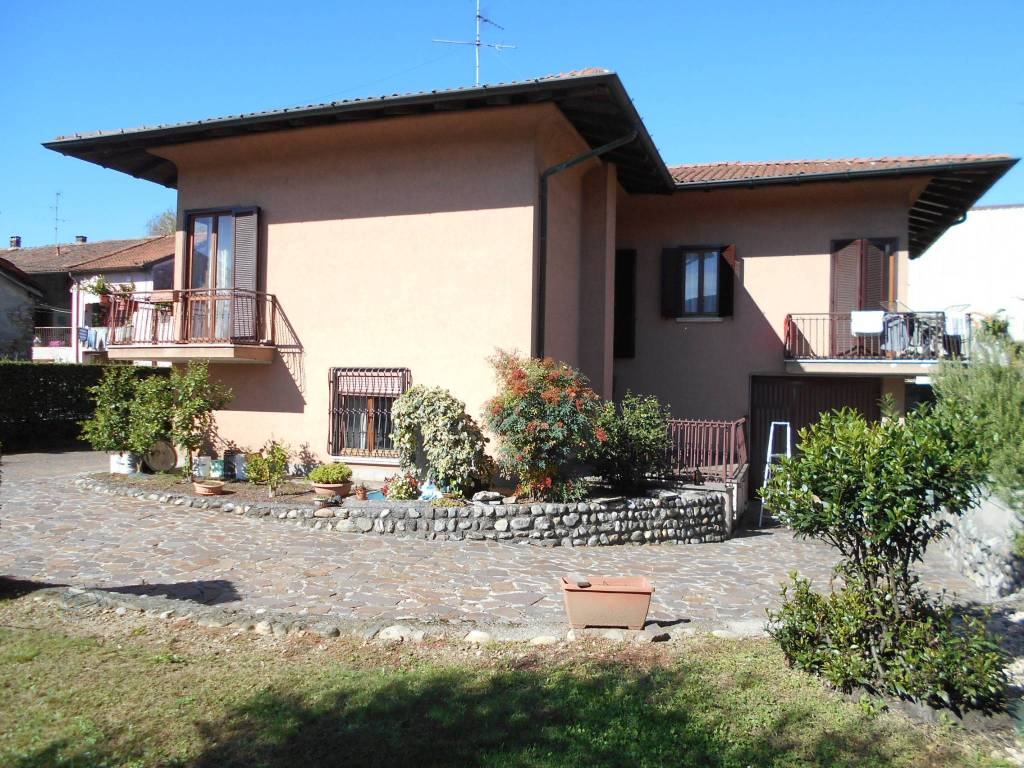 Villa a Carugo in Via Vincenzo Monti - Foto 2
