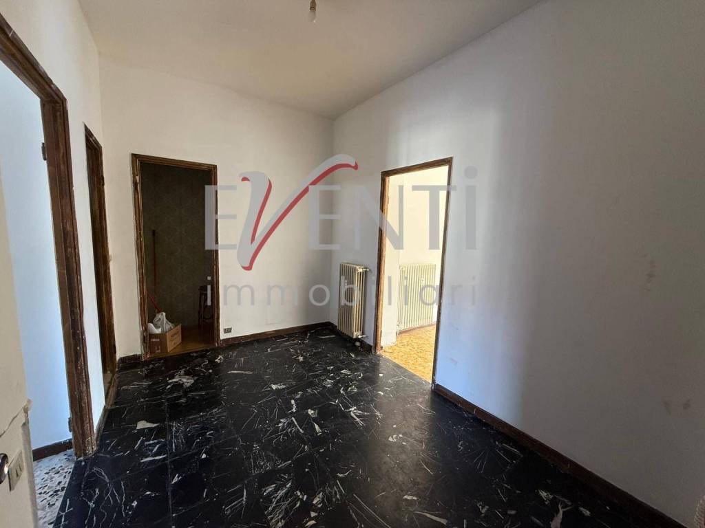 Appartamento a Pinerolo in VIA DE RUBEIS - Foto 2