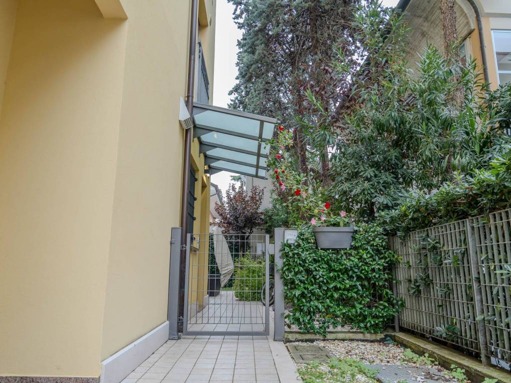Appartamento a Riccione in Viale Alfredo Catalani, 11 - Foto 2