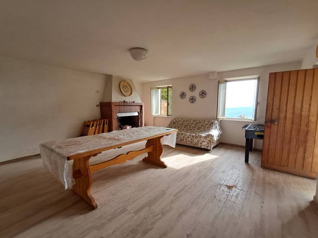 Casa indipendente a Ascoli piceno in Frazione Case di Cioccio - Foto 2