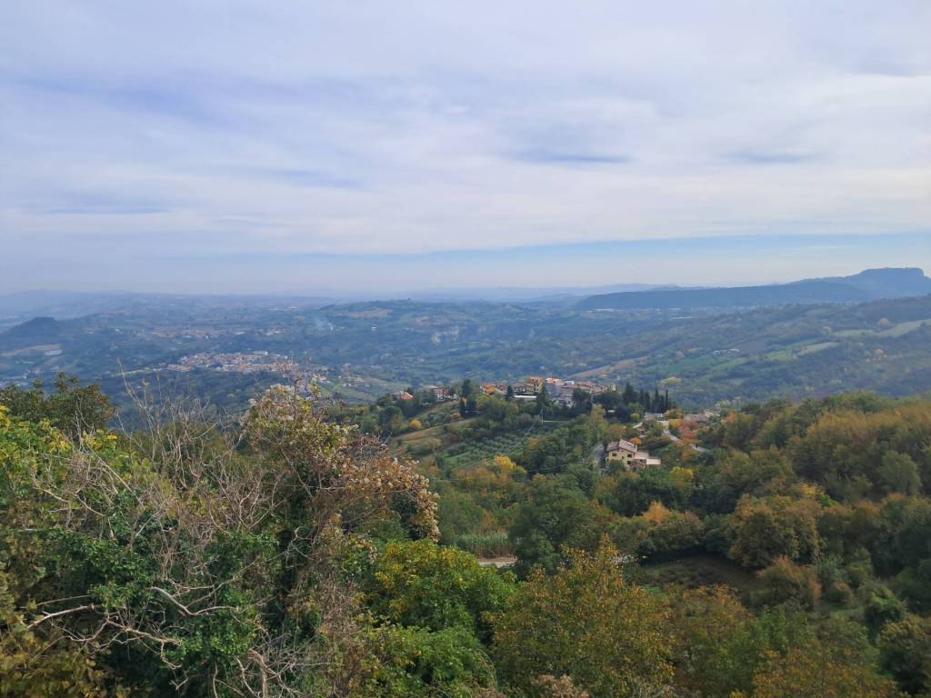 Casa indipendente a Ascoli piceno in Frazione Case di Cioccio - Foto 4