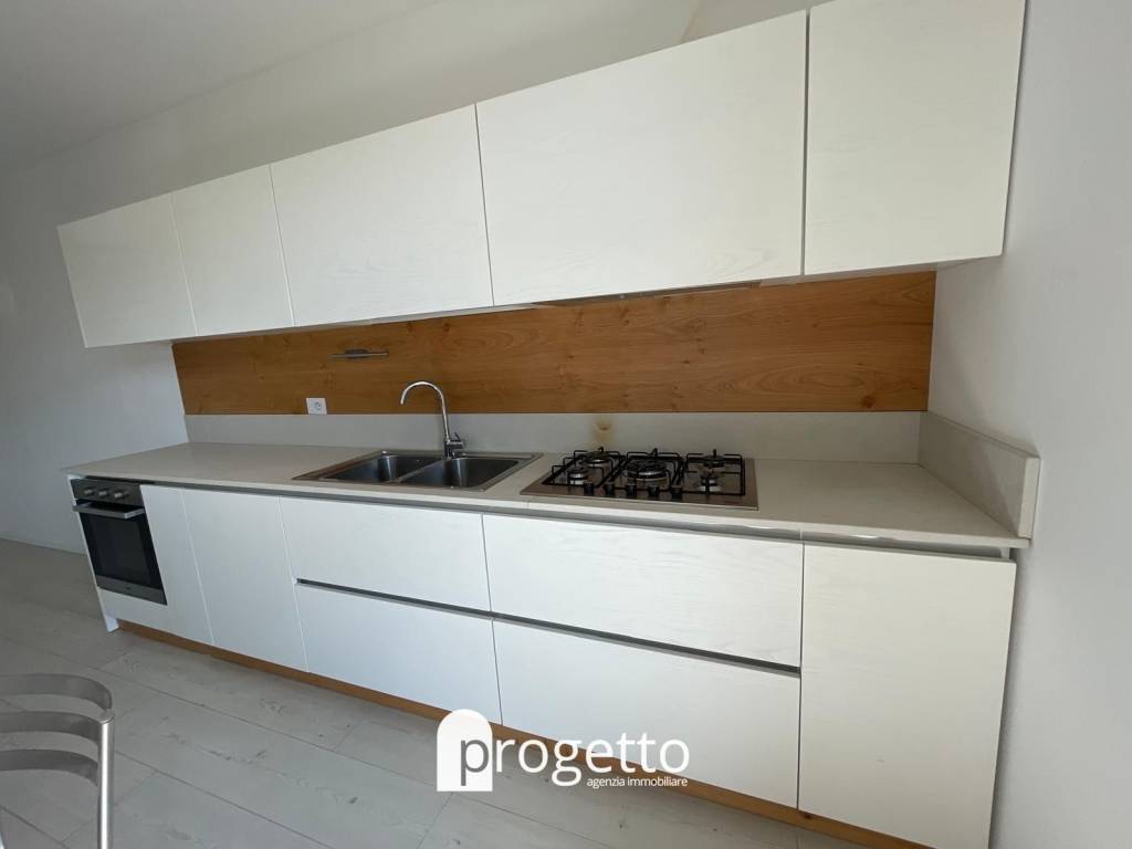 Appartamento a Vicenza in Via Lago di Zurigo - Foto 3