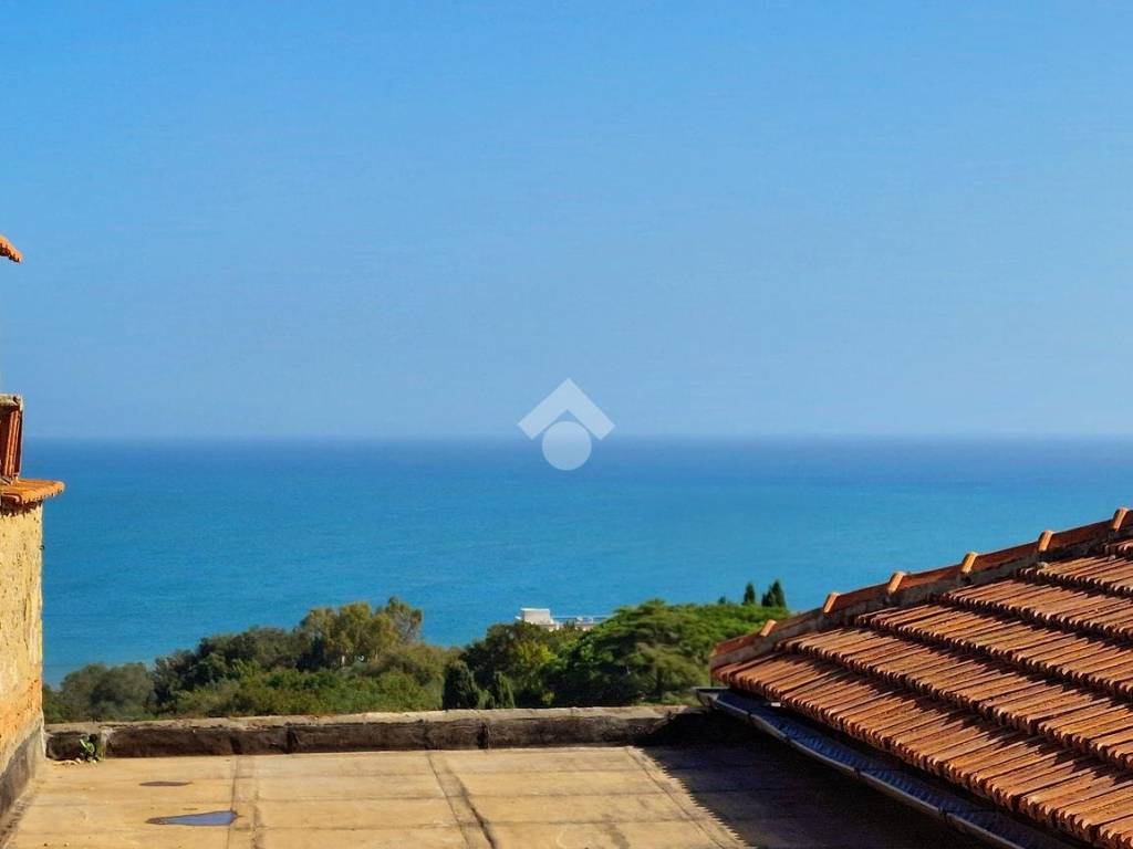 Appartamento a San felice circeo in Via della Vittoria, 17 - Foto 2