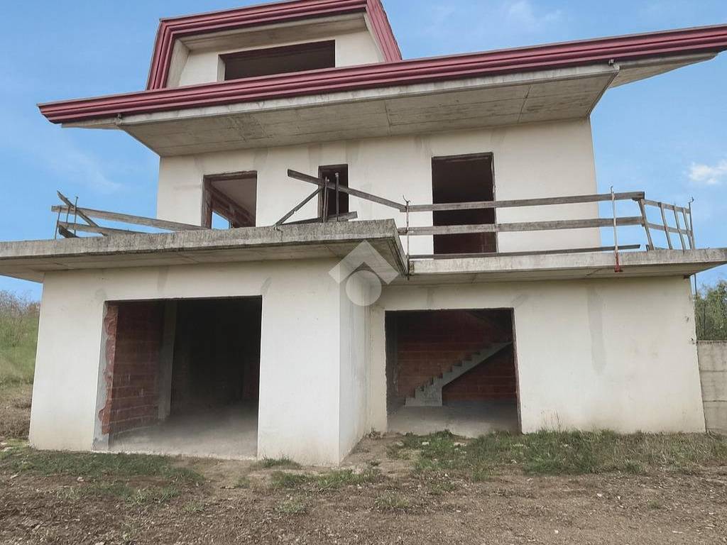 Rustico / casale a Frosinone in Via Faito, 71 - Foto 3