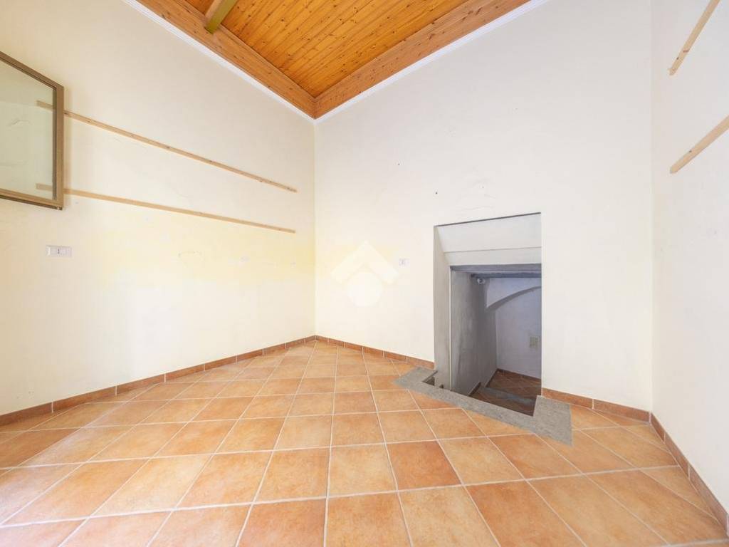 Rustico / casale a Monte porzio catone in Via Vittorio Emanuele II, 47 - Foto 5