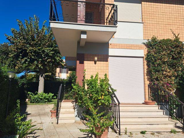 Casa indipendente a Santa marinella in Via Orazio, 11 - Foto 4