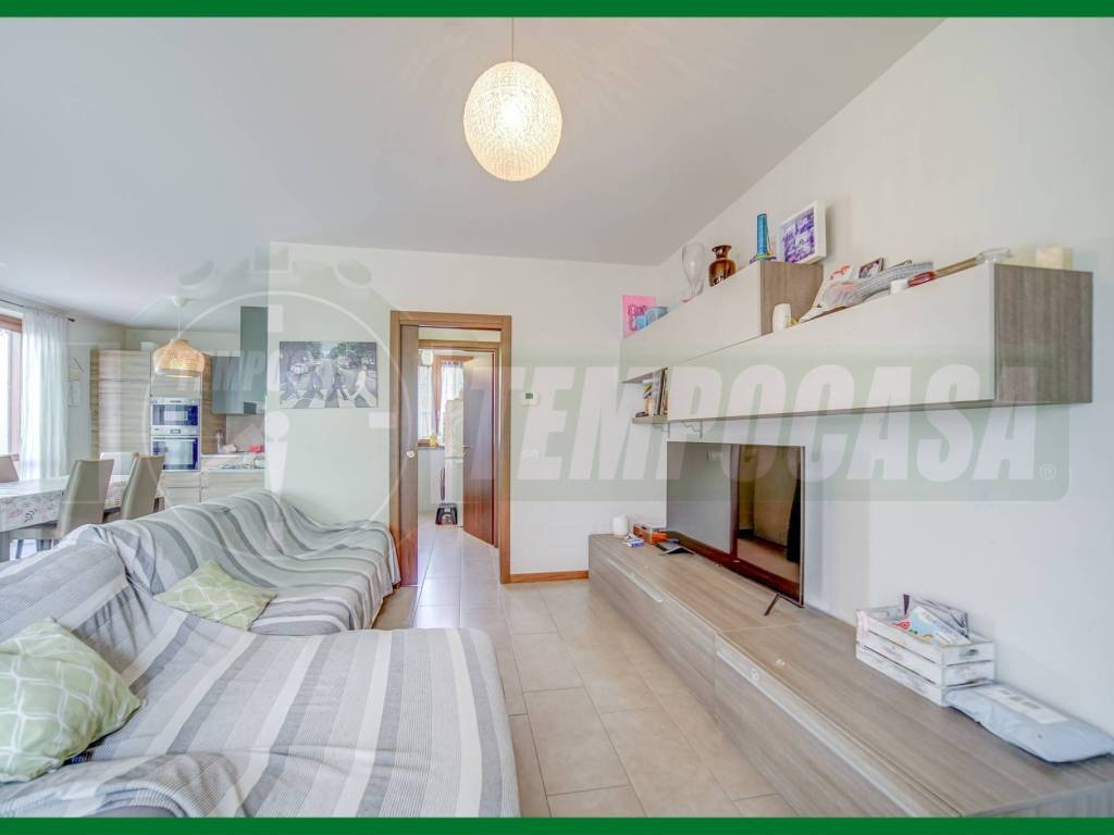 Appartamento a Samarate in Via Giovanni Pascoli - Foto 2