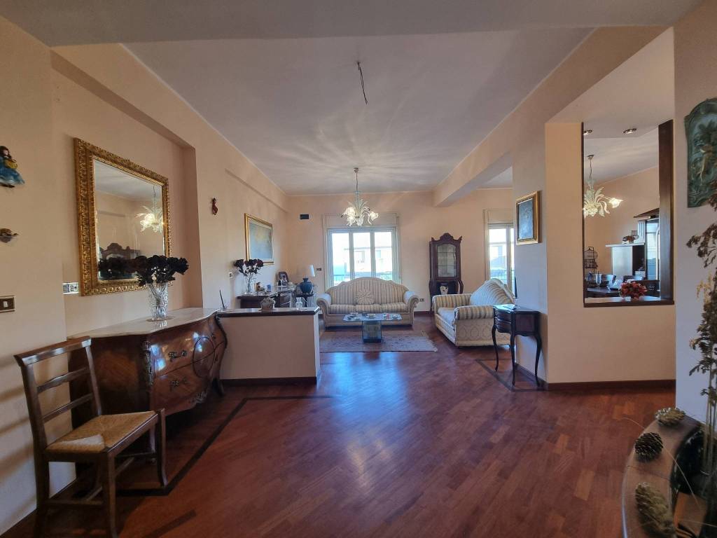 Appartamento a Messina in Viale Regina Elena, 343 - Foto 2