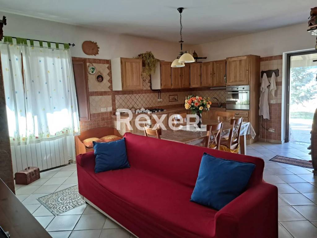 Villa a Rocchetta a volturno in Via Madonna delle Grotte - Foto 2