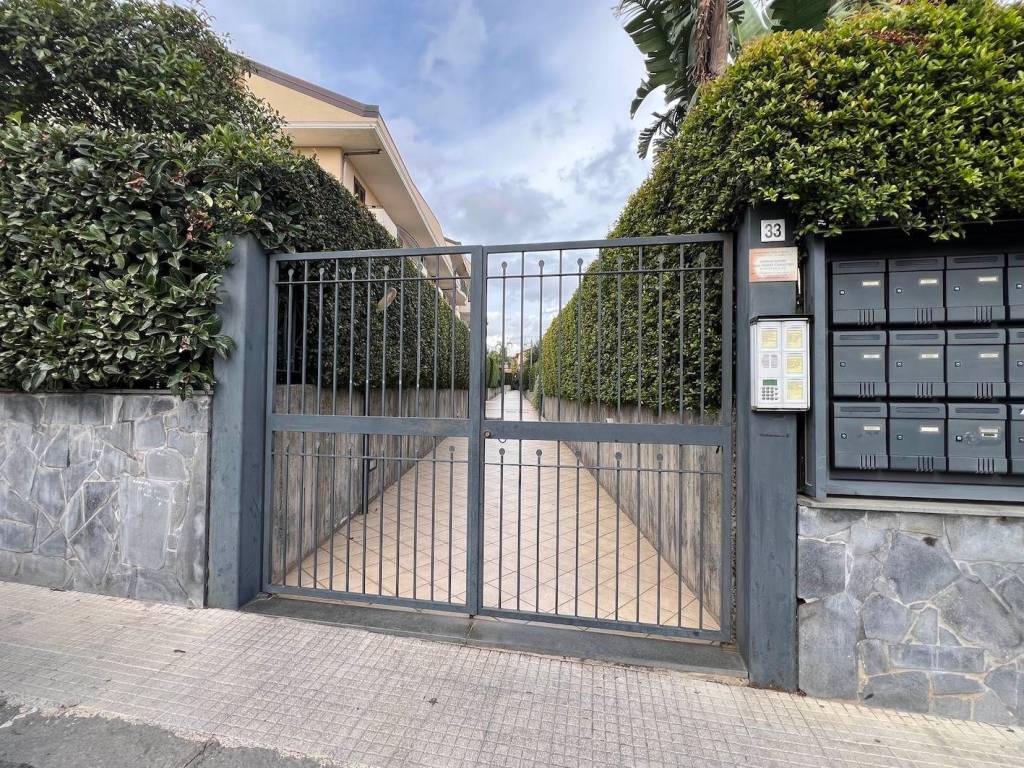 Appartamento a Aci catena in Via Cubisia, 33 - Foto 2