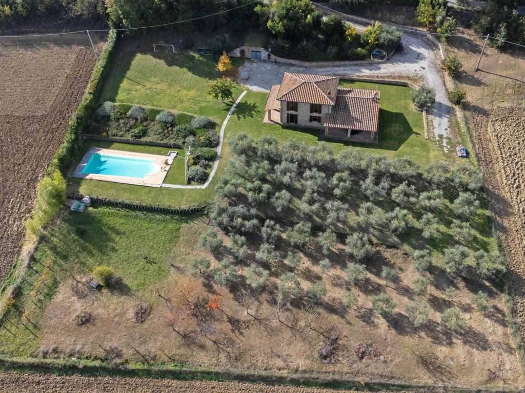 Rustico / casale a Castiglione del lago in , - Foto 2