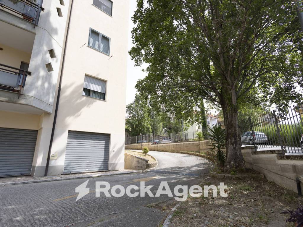 Appartamento a Catanzaro in Via Paul Herris - Foto 4