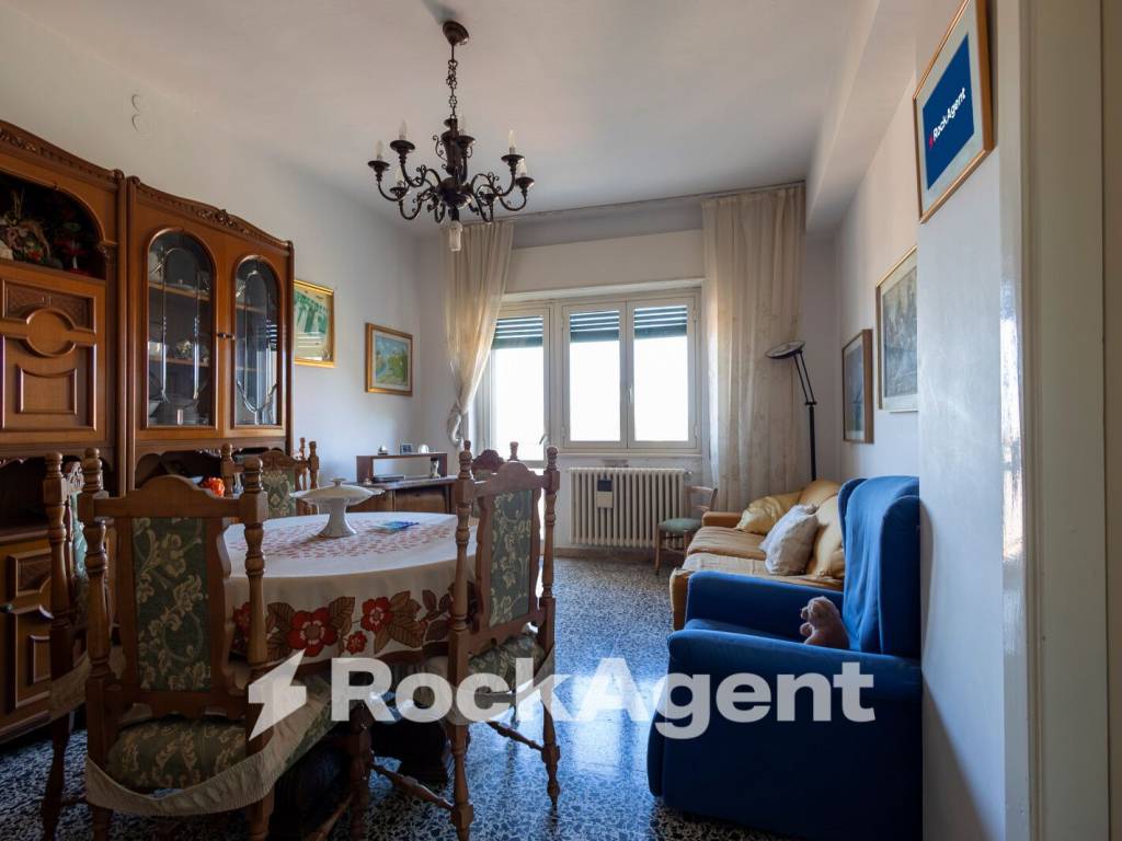 Appartamento a Catanzaro in Via Menichini, 2 - Foto 2