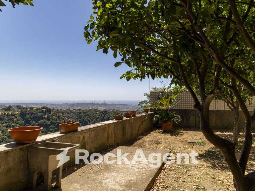 Appartamento a Catanzaro in Via Giuseppe Schipani - Foto 4