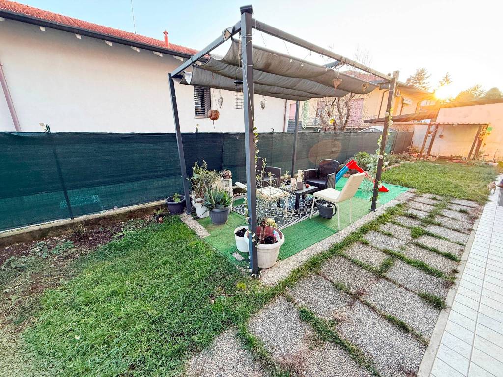 Appartamento a Gorla minore in Via Santa Chiara - Foto 4