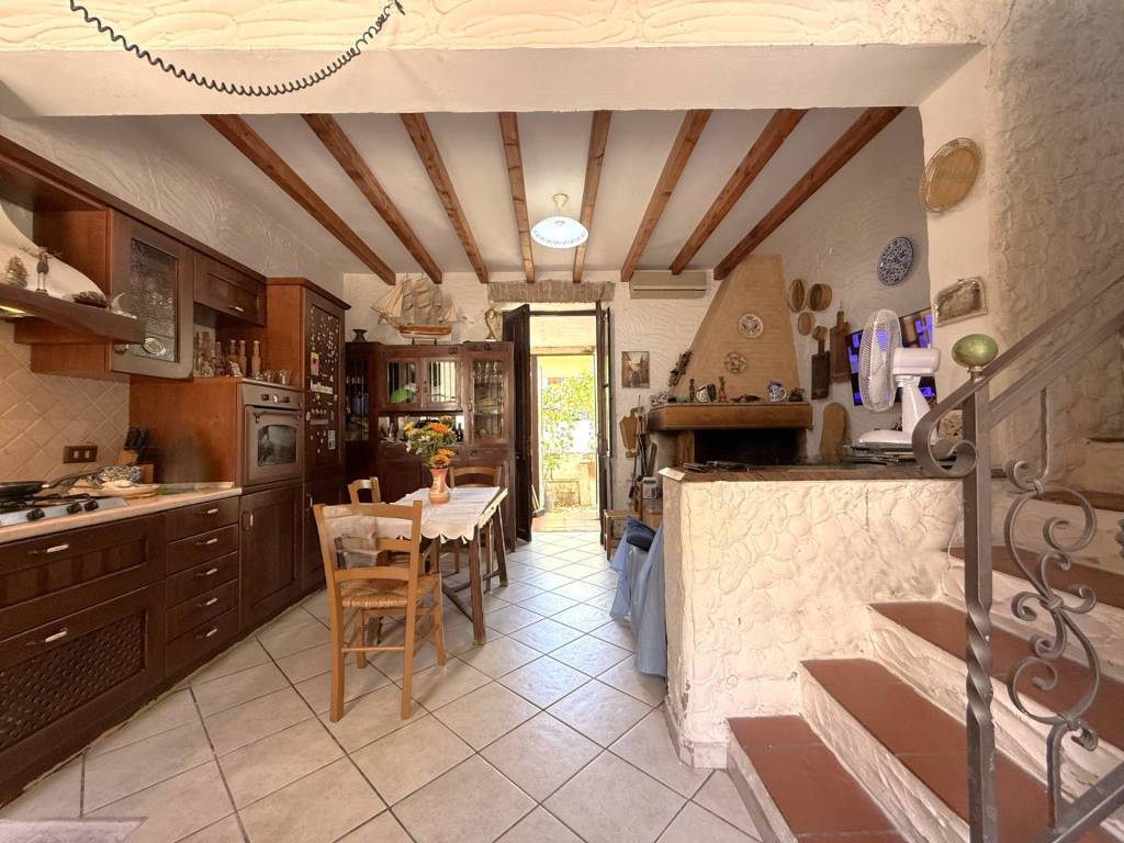 Appartamento a Cagliari in Via San Dona', 9 - Foto 3