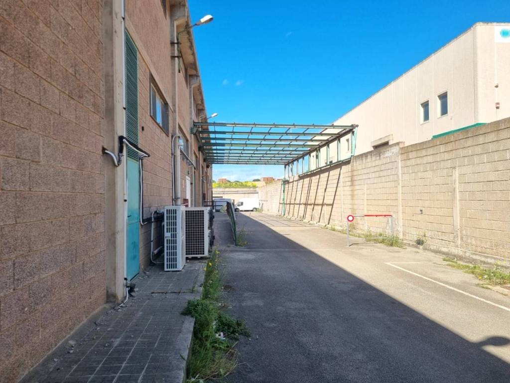 Immobile a Sestu in Strada provinciale - Foto 5
