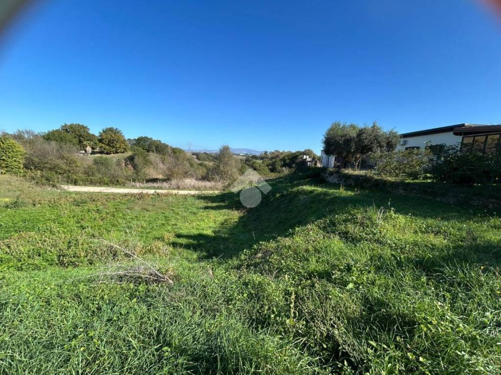 Terreno a Aprilia in Via Brembo, 55 - Foto 2