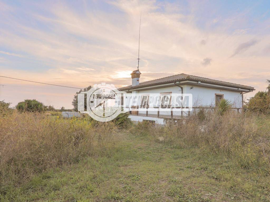Villa a Cerveteri in Strada Statale 1 Via Aurelia - Foto 3