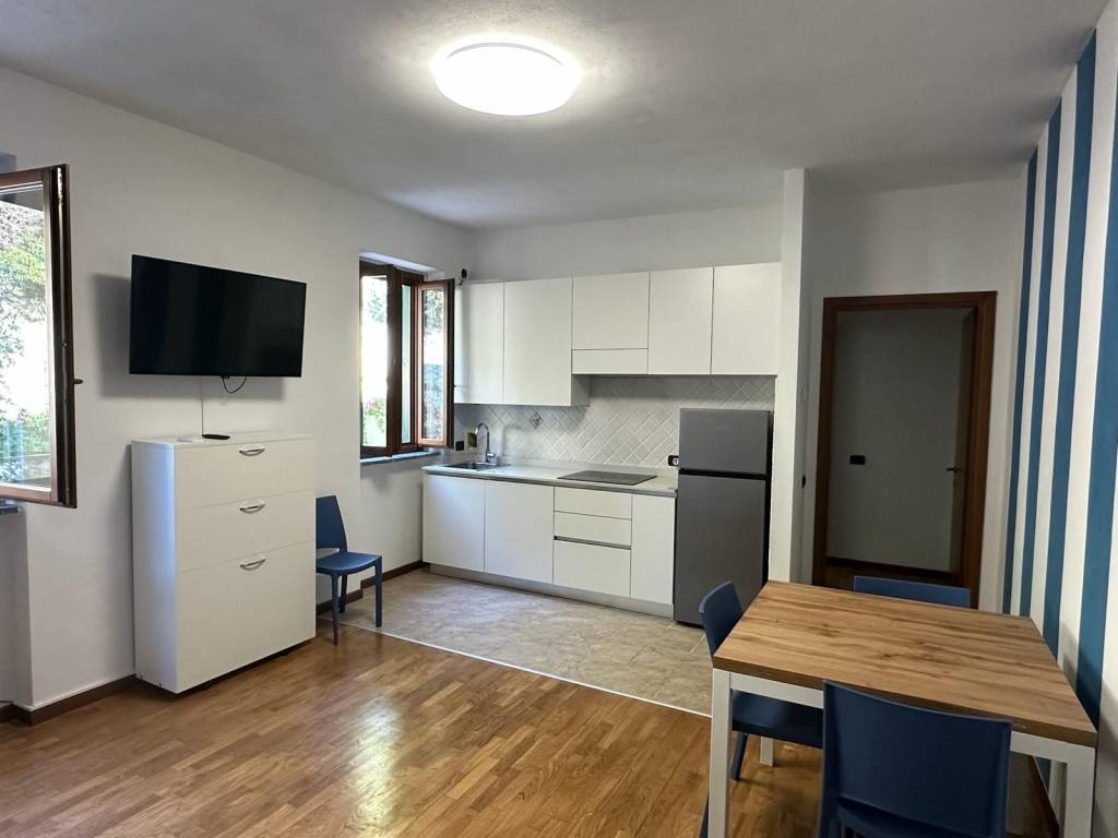 Appartamento a Imperia in Via Giacinto Menotti Serrati, 27 - Foto 2