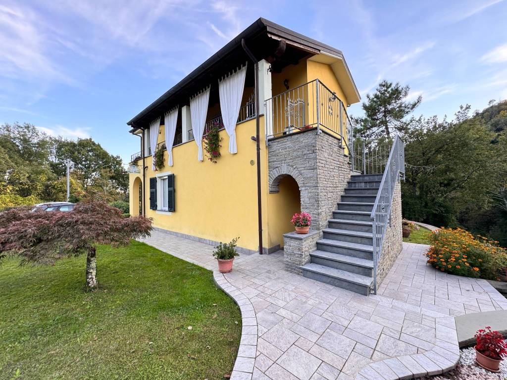 Villa a Beverino in Via Trezzo, 147 - Foto 4